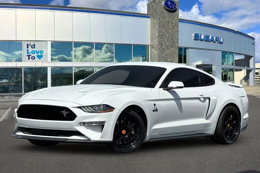2020 FORD Mustang