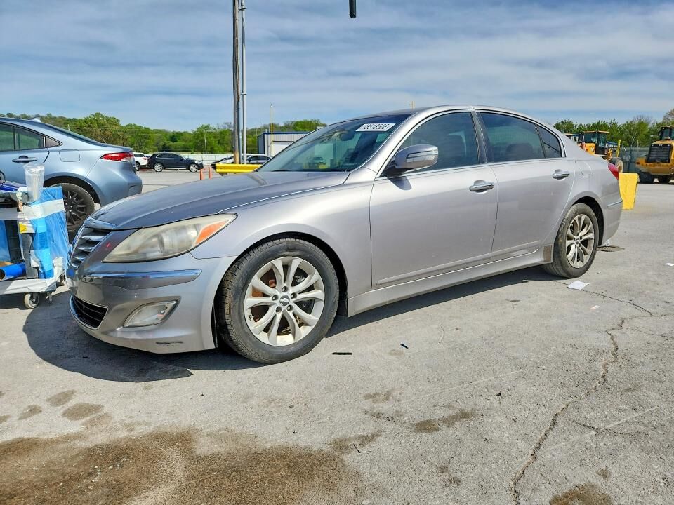 2013 HYUNDAI Genesis