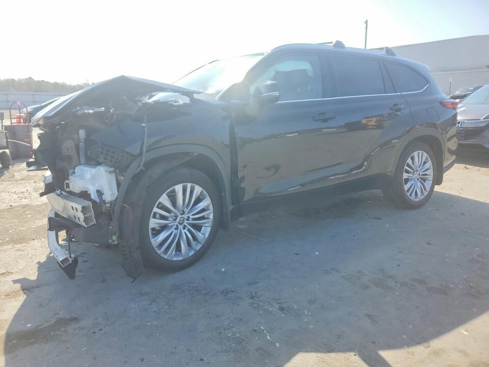 2021 TOYOTA Highlander