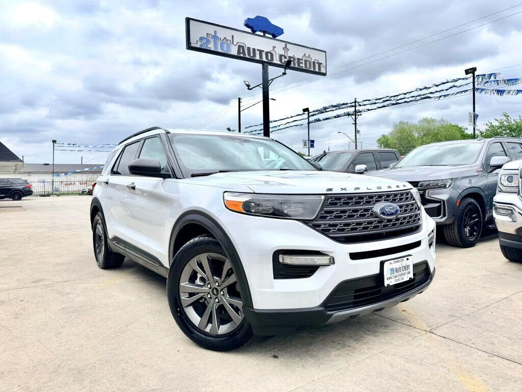 2021 FORD Explorer