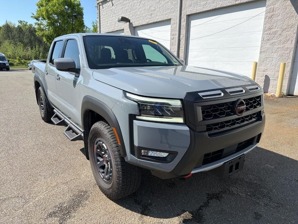 2025 NISSAN Frontier