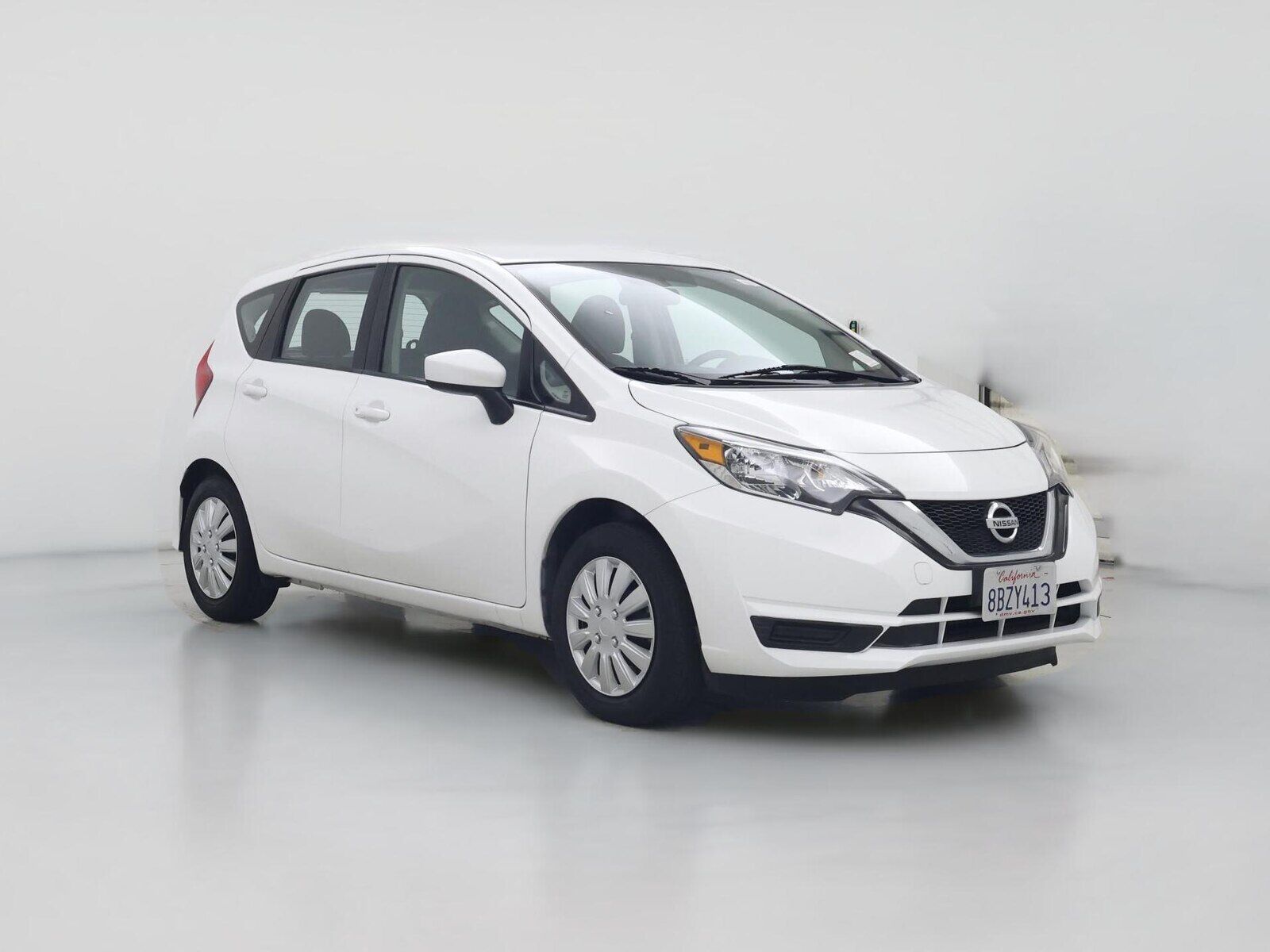 2017 NISSAN Versa