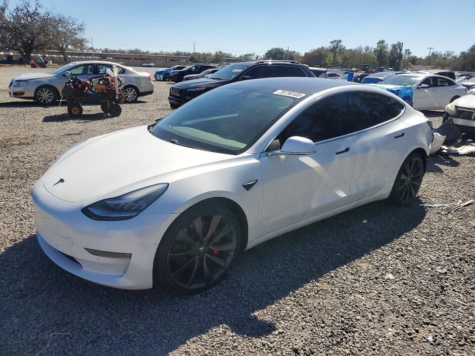 2020 TESLA Model 3