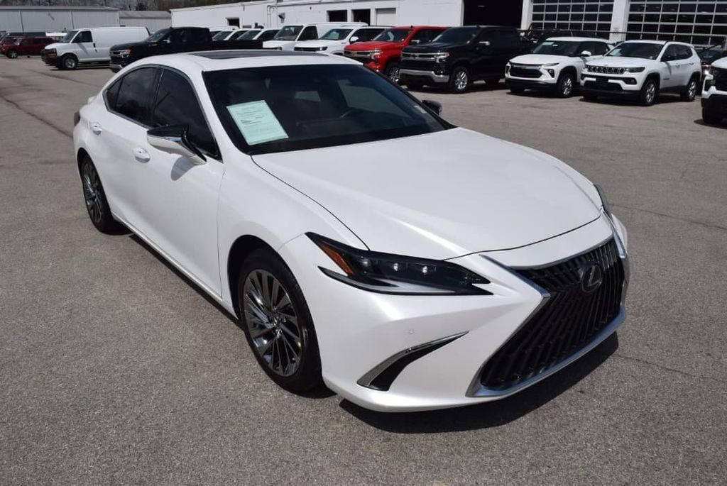 2024 LEXUS ES