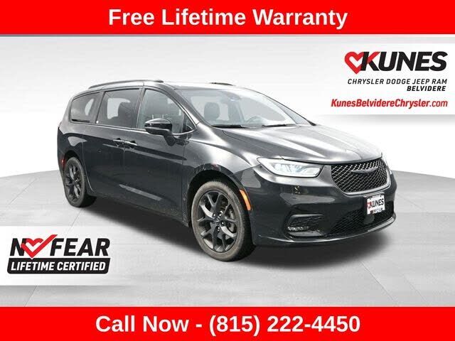 2023 CHRYSLER Pacifica