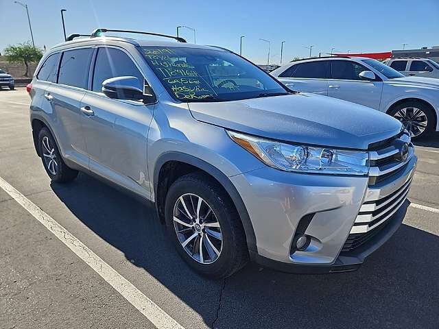 2019 TOYOTA Highlander