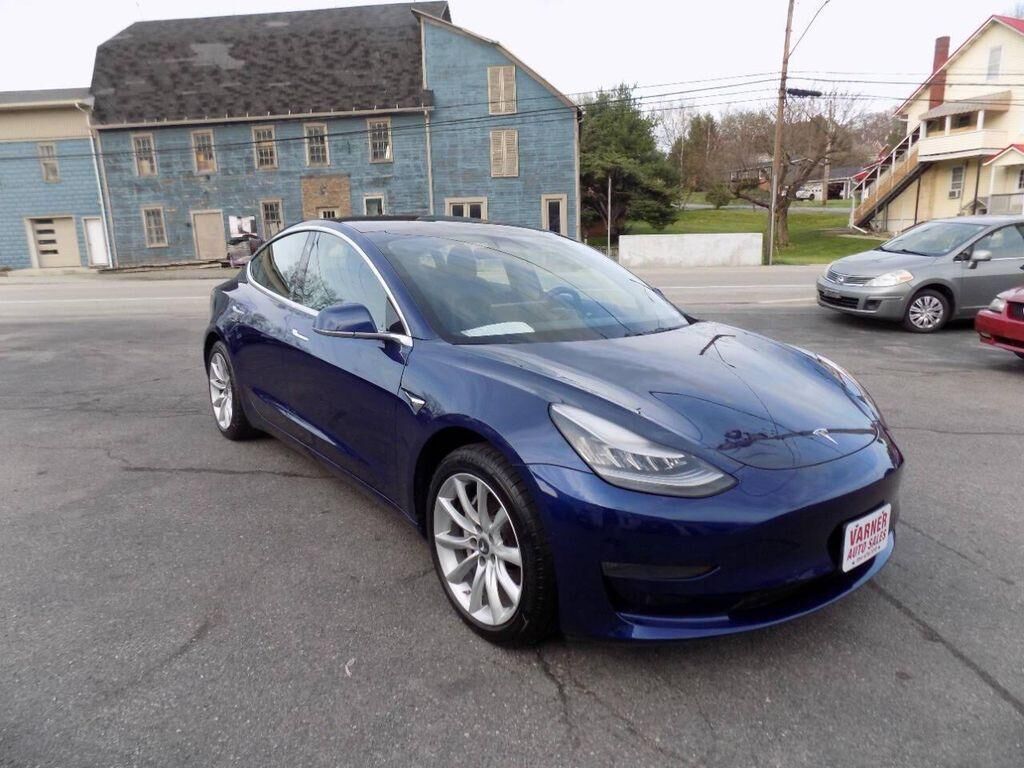 2018 TESLA Model 3