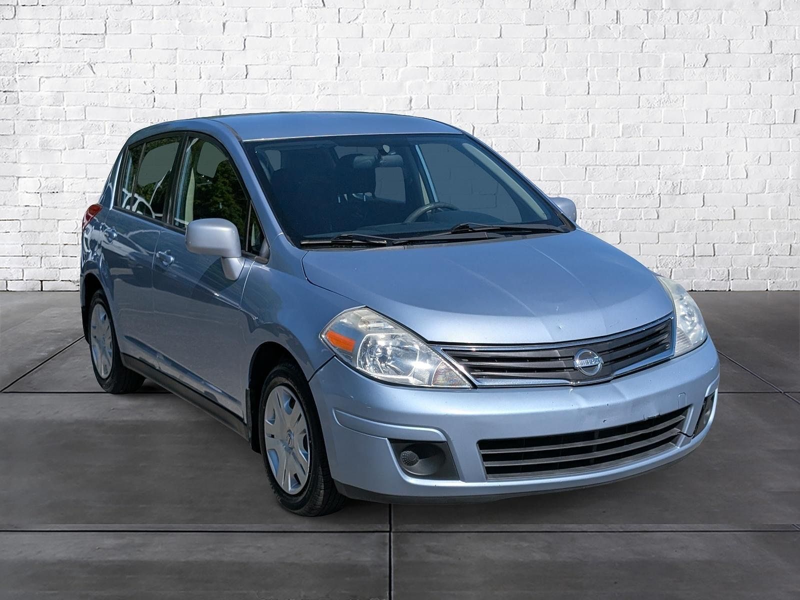 2010 NISSAN Versa