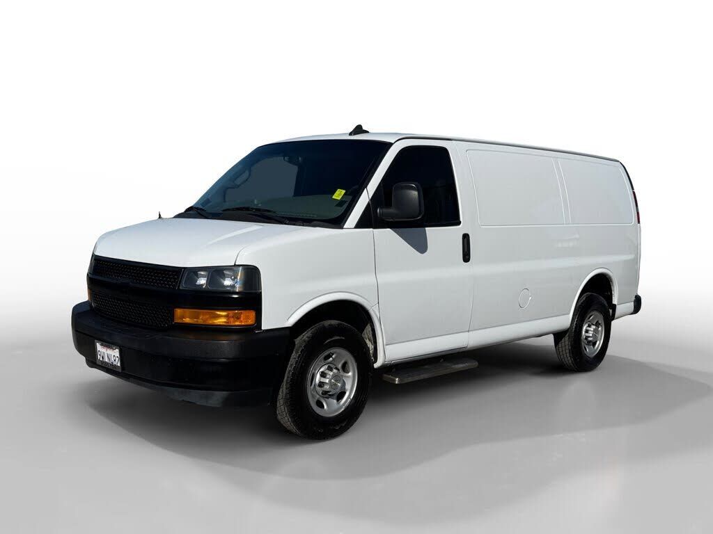 2020 CHEVROLET Express
