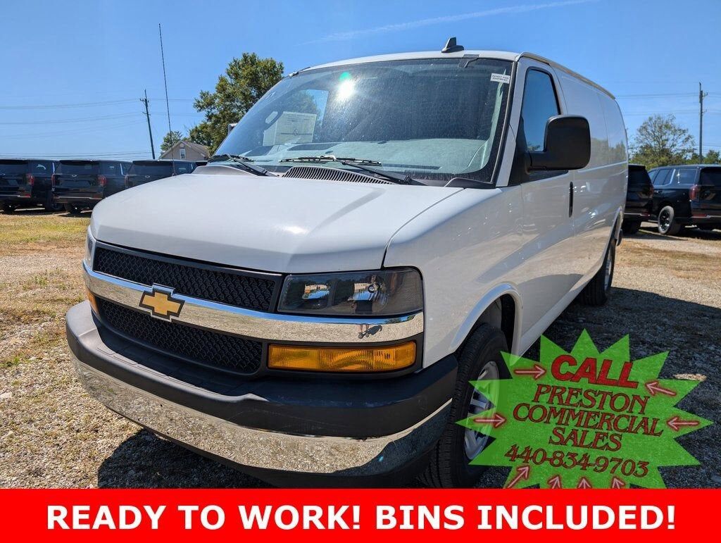 2025 CHEVROLET Express