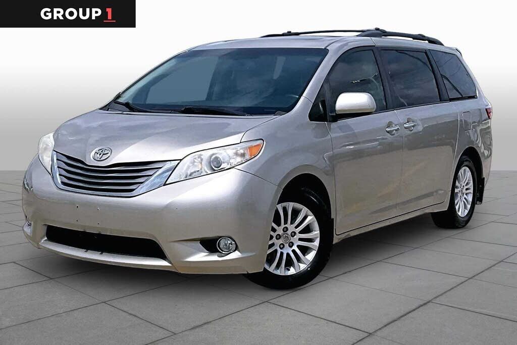 2016 TOYOTA Sienna