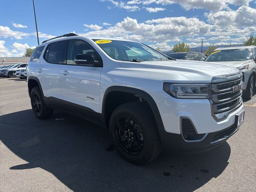 2023 GMC Acadia