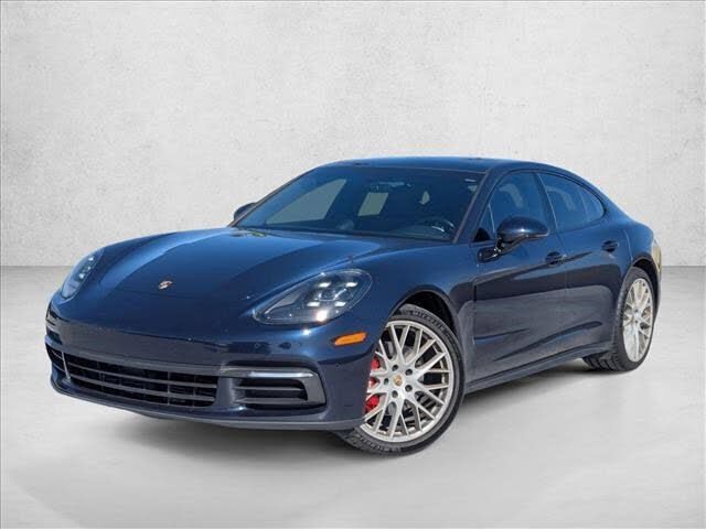 2017 PORSCHE Panamera