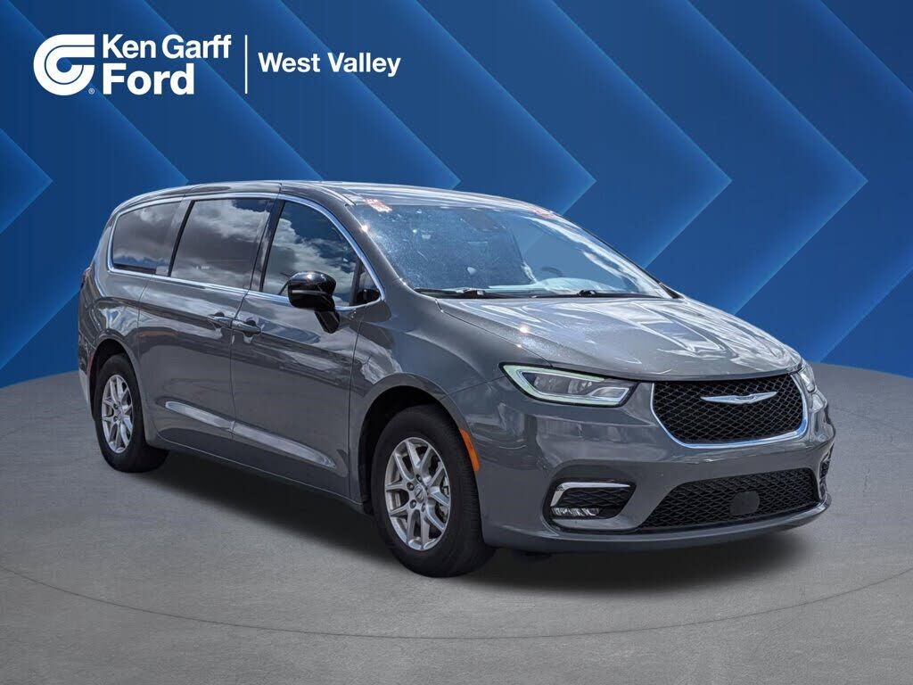 2025 CHRYSLER Pacifica