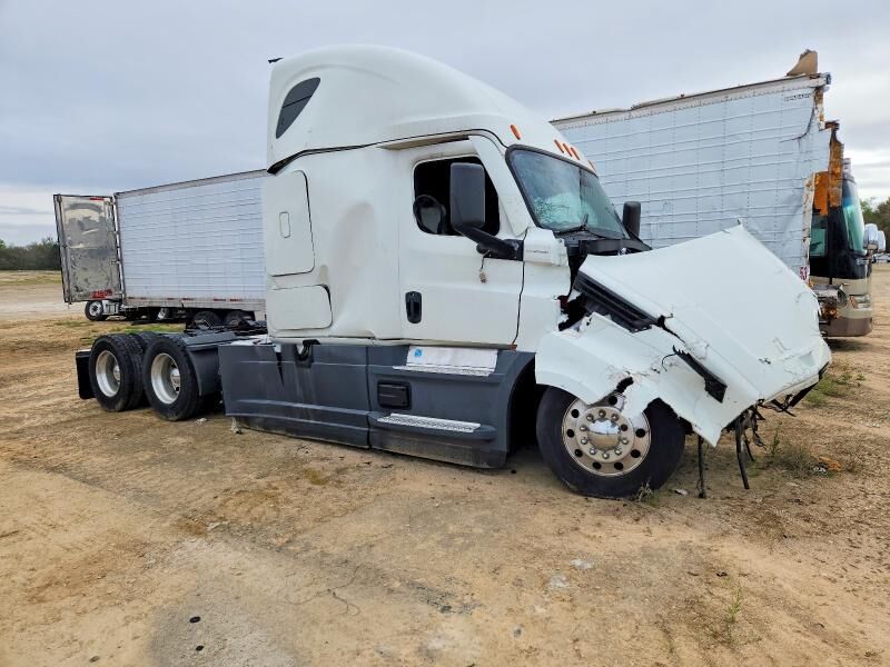 2020 FREIGHTLINER New Cascadia 126" Sleepercab
