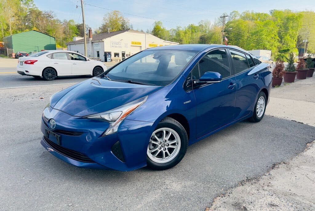 2017 TOYOTA PRIUS