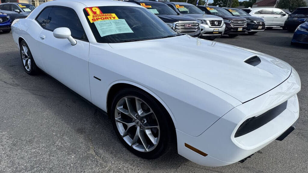2019 DODGE Challenger