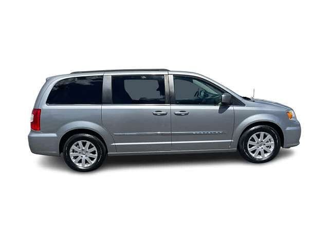 2016 CHRYSLER Town and Country