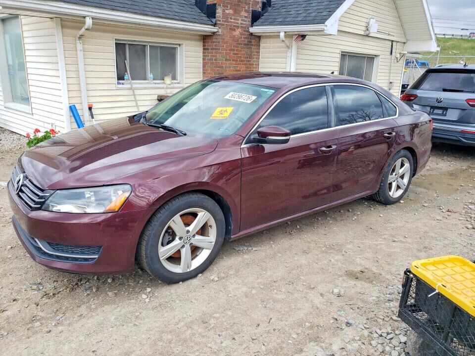 2014 VOLKSWAGEN Passat
