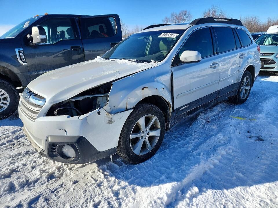 2014 SUBARU Outback