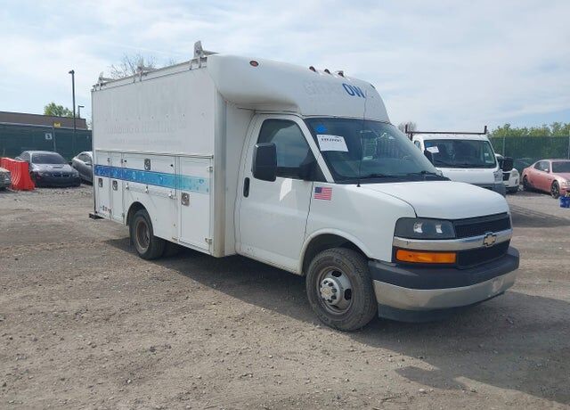 2017 CHEVROLET Express