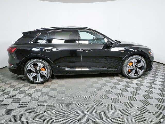 2022 AUDI e-tron