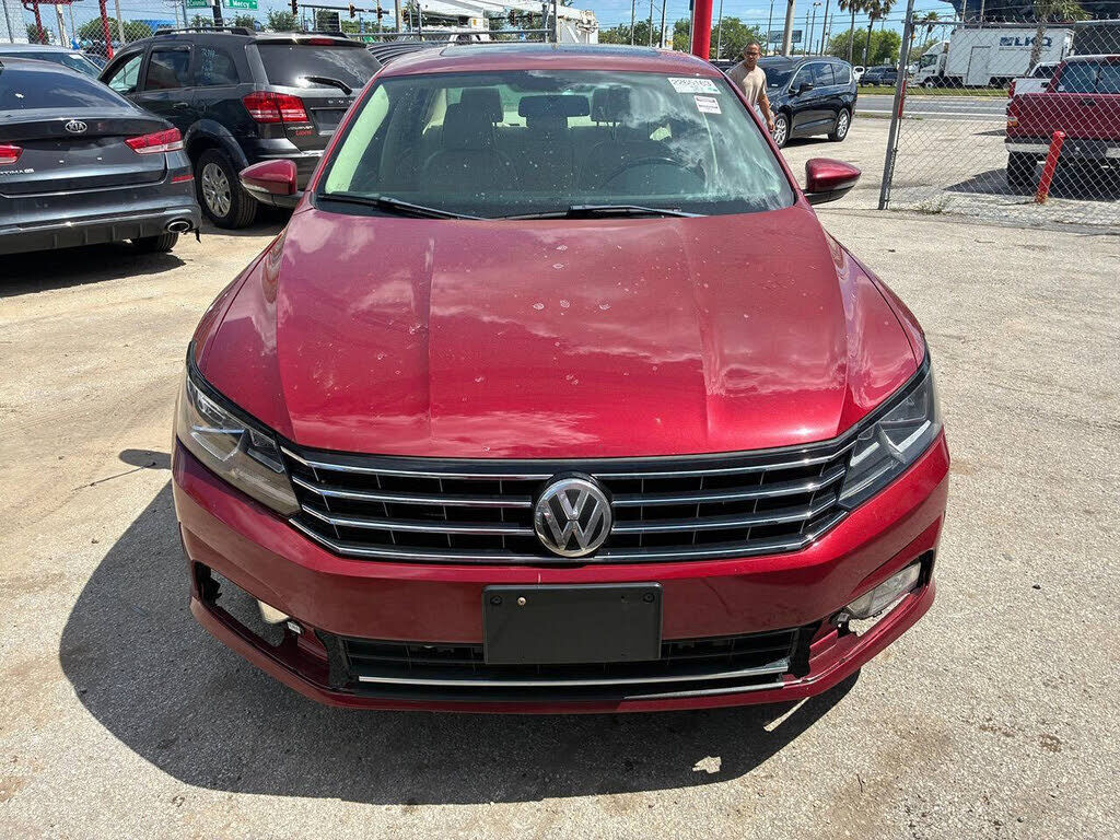 2017 VOLKSWAGEN Passat