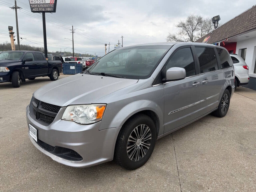 2014 CHRYSLER Town and Country