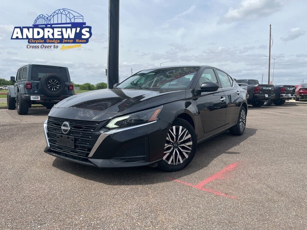 2024 NISSAN Altima