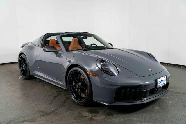 2025 PORSCHE 911
