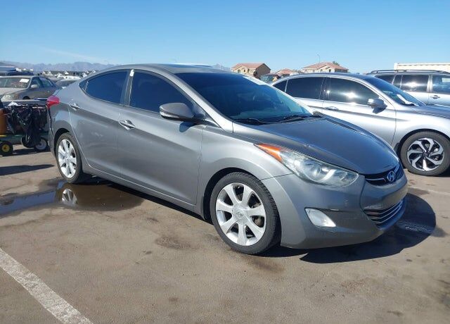 2013 HYUNDAI Elantra