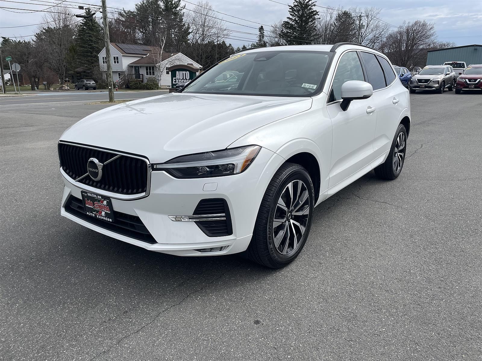 2023 VOLVO XC60