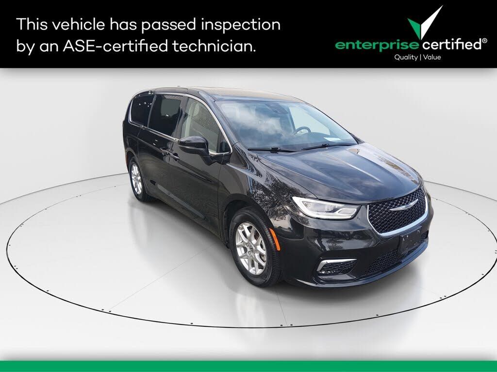 2023 CHRYSLER Pacifica