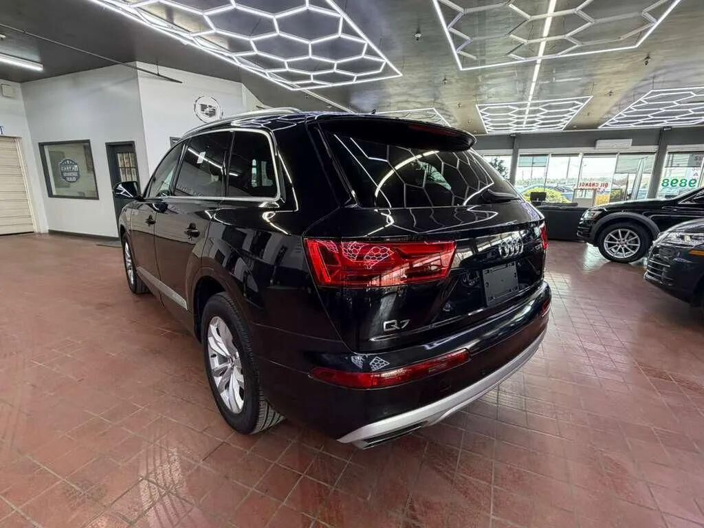 2018 AUDI Q7