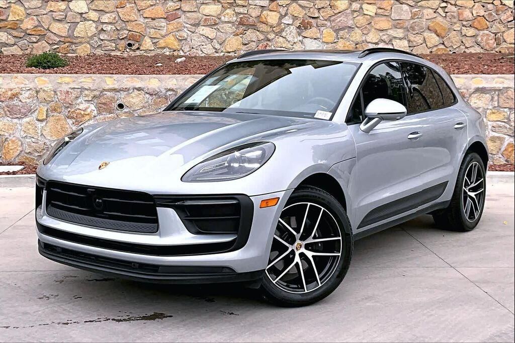2025 PORSCHE Macan