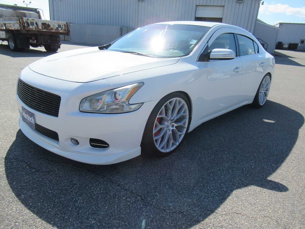 2011 NISSAN Maxima