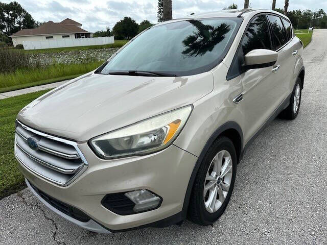 2017 FORD Escape