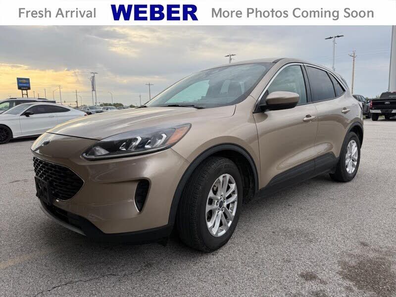 2020 FORD Escape