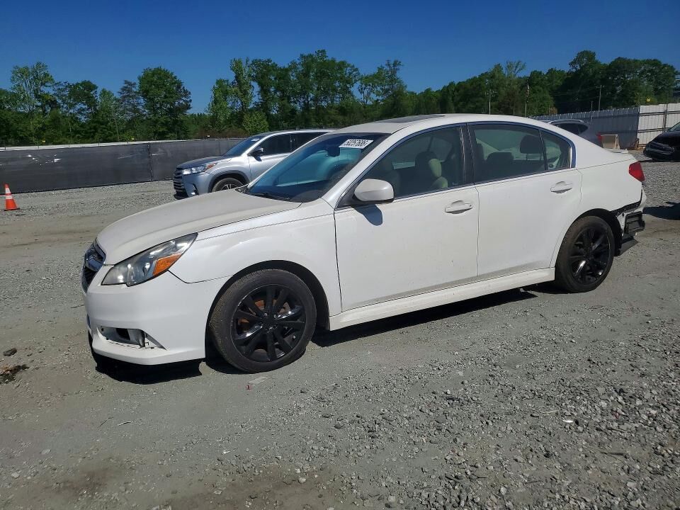 2013 SUBARU Legacy