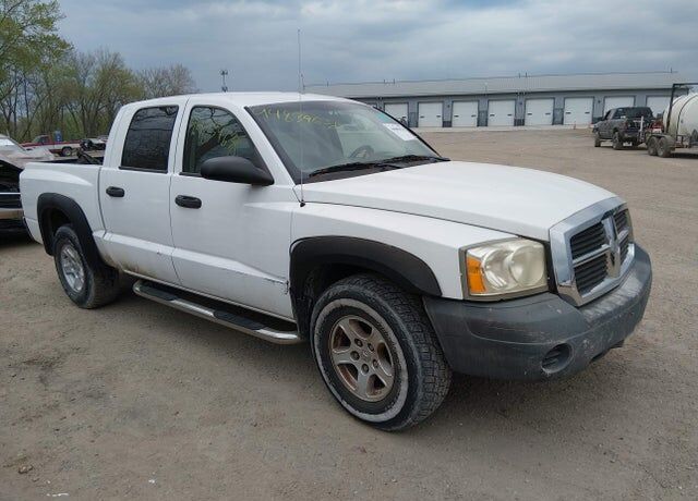 2005 DODGE Dakota