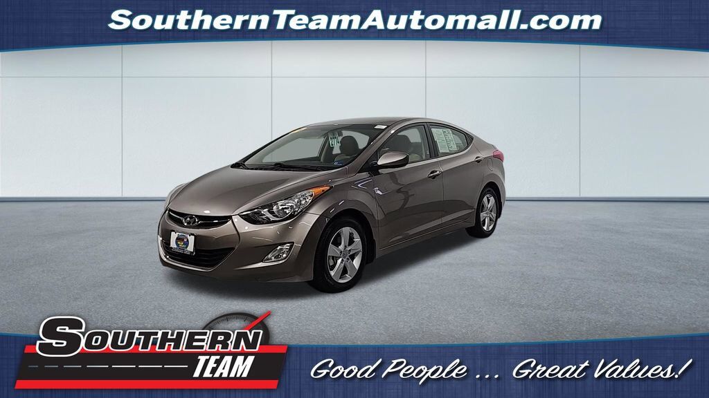 2013 HYUNDAI Elantra
