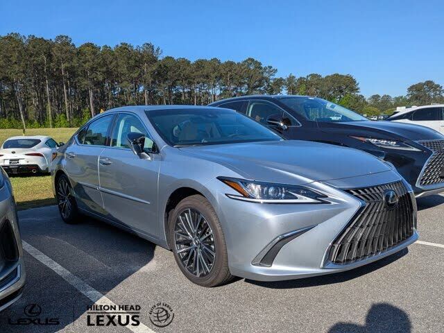 2025 LEXUS ES