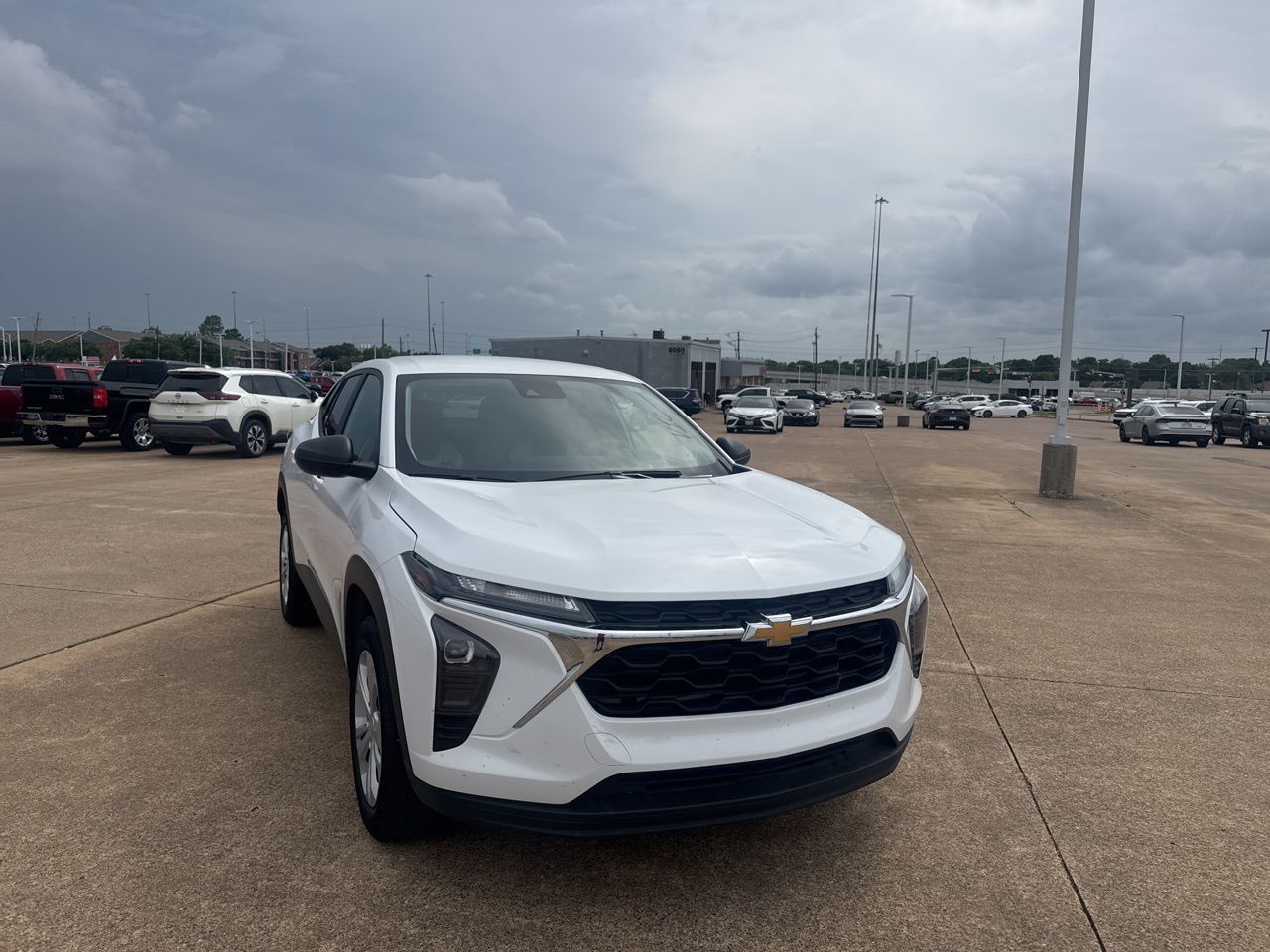 2025 CHEVROLET Trax