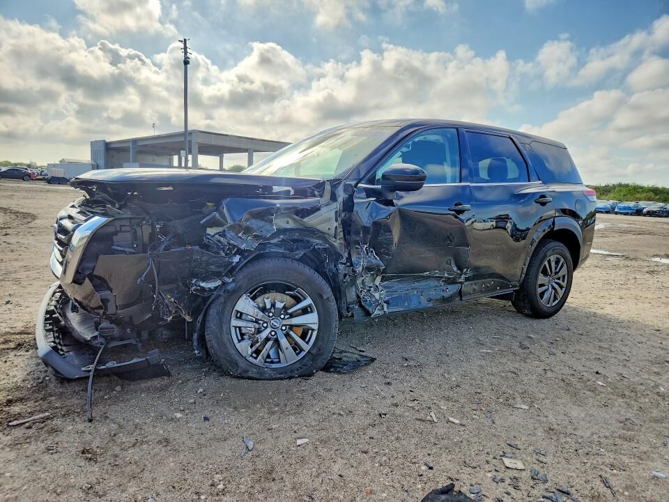 2022 NISSAN Pathfinder