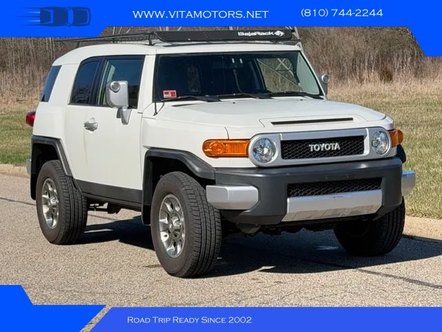 2012 TOYOTA FJ Cruiser