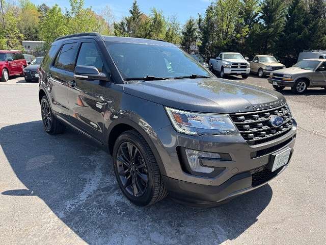 2017 FORD Explorer