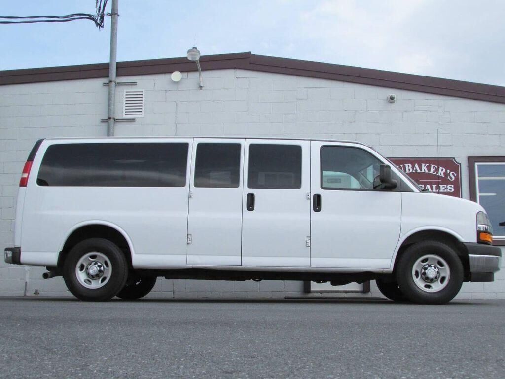 2017 CHEVROLET Express