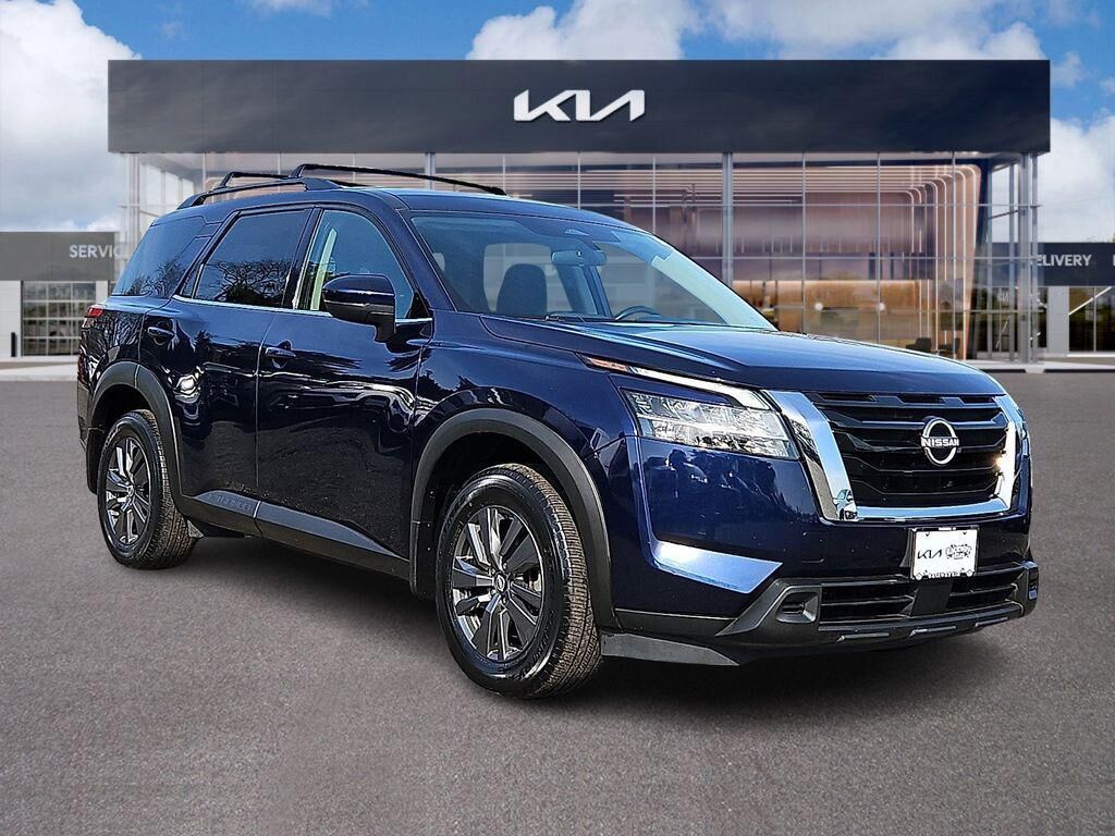 2022 NISSAN Pathfinder