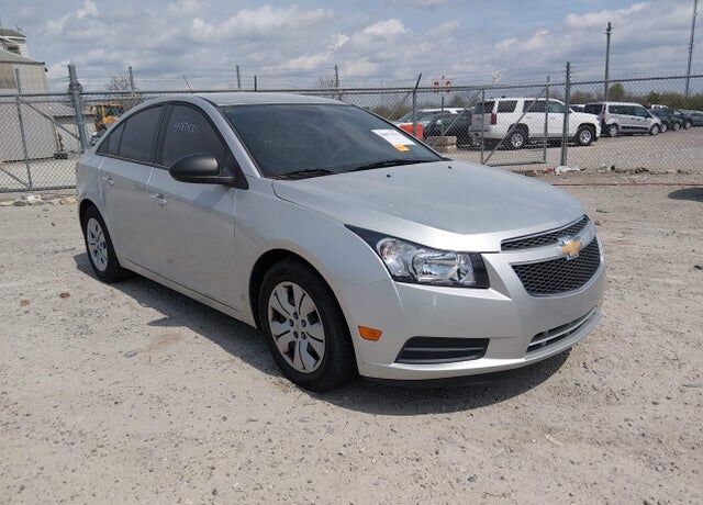 2013 CHEVROLET Cruze