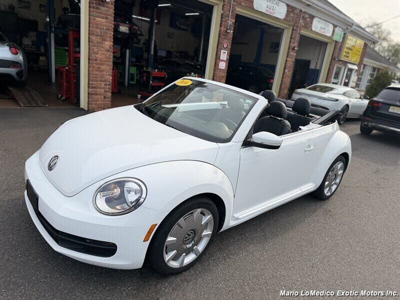 2016 VOLKSWAGEN Beetle